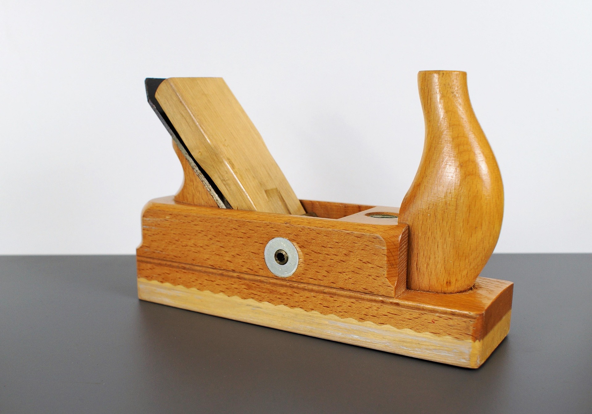 Traditioneller Holzhobel in der Werkstatt der Tischlerei Frenzel